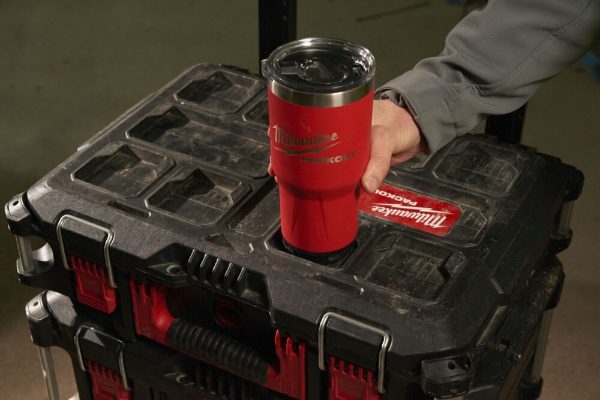 MILWAUKEE 887ml RED PACKOUT TUMBLER